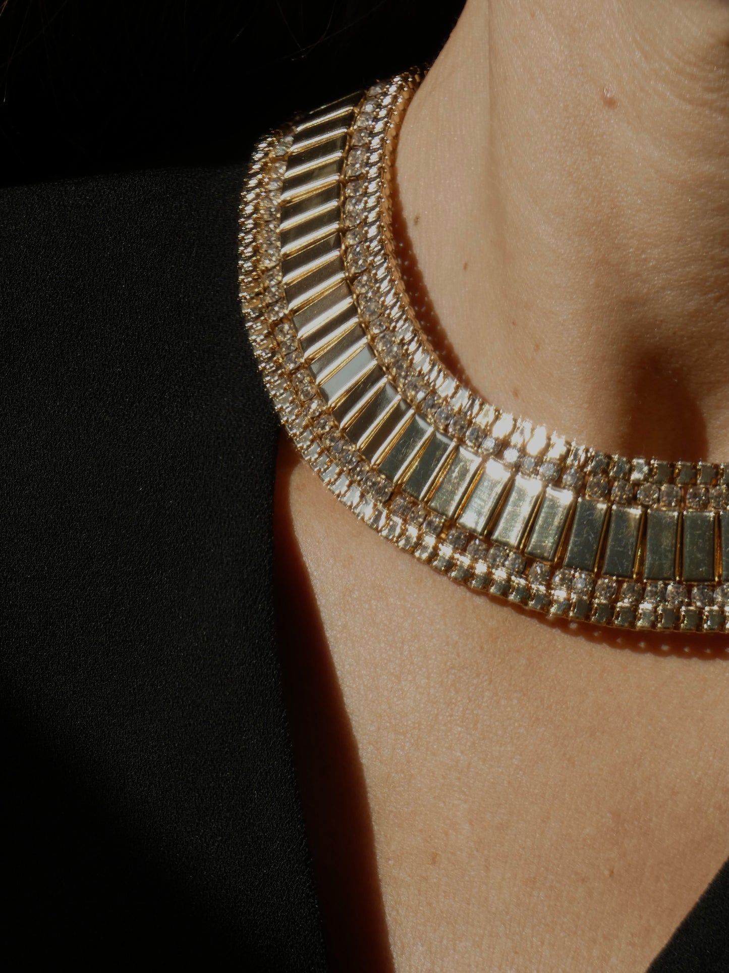 Collana Mut