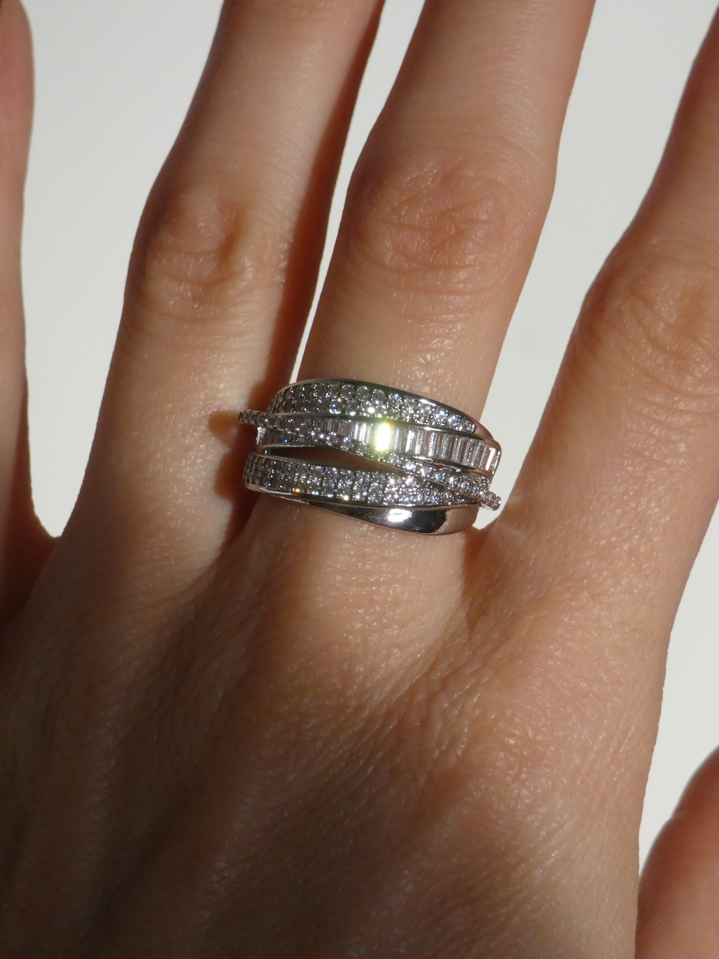 Anello Amira