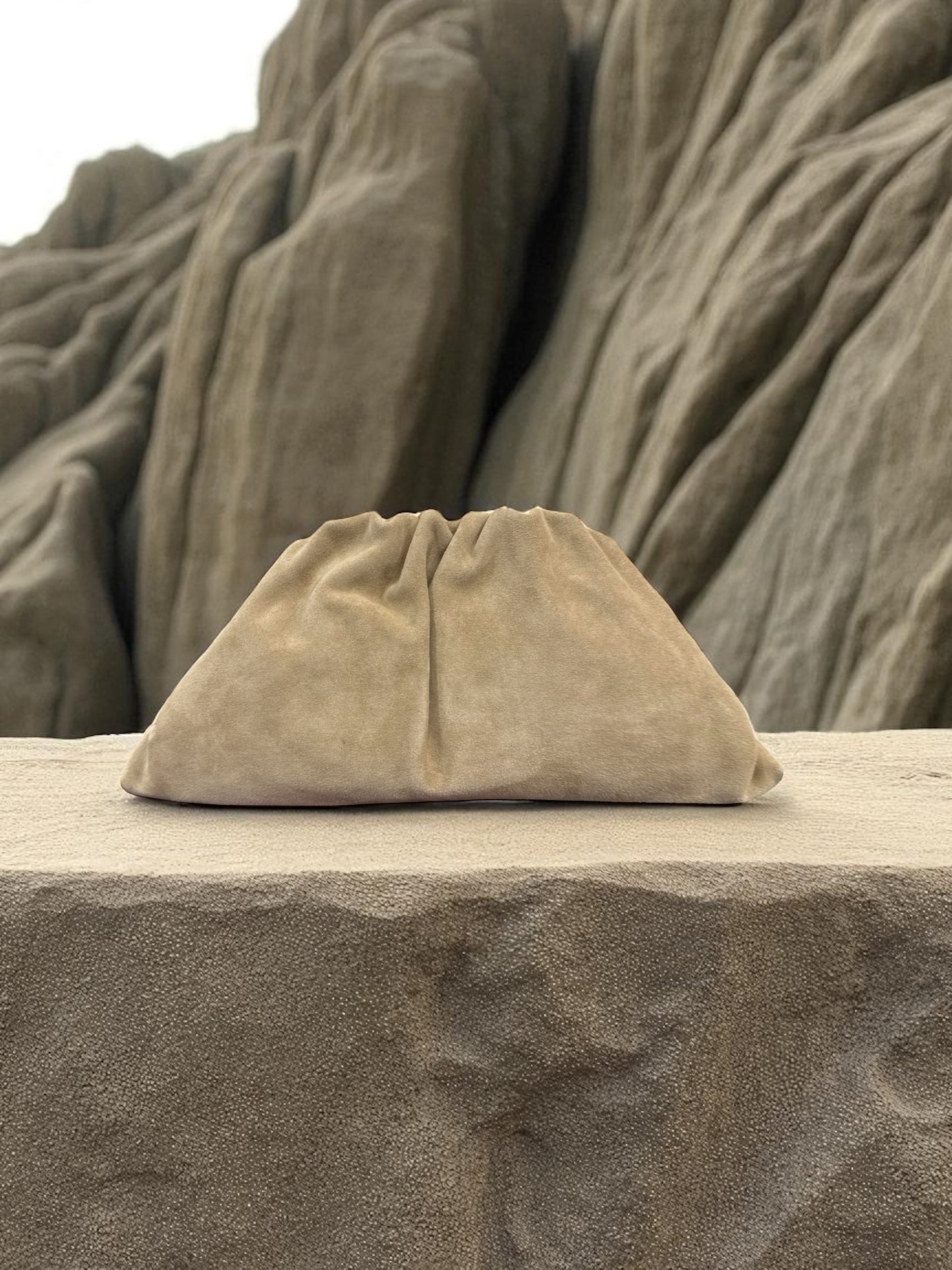 THE POUCH / Medium