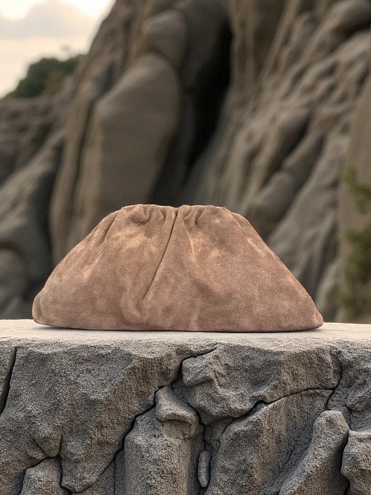 THE POUCH / Medium
